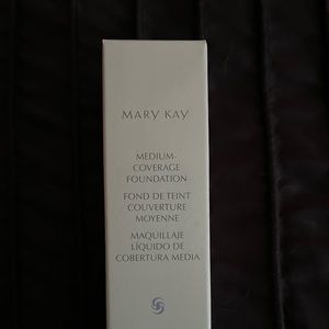 Mary Kay Medium-Coverage Foundation